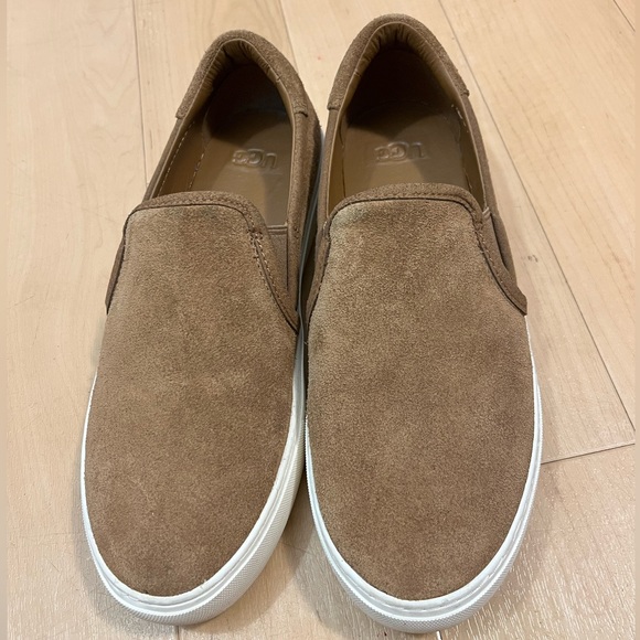 UGG Slip on Caramel size 7 - Picture 2 of 9